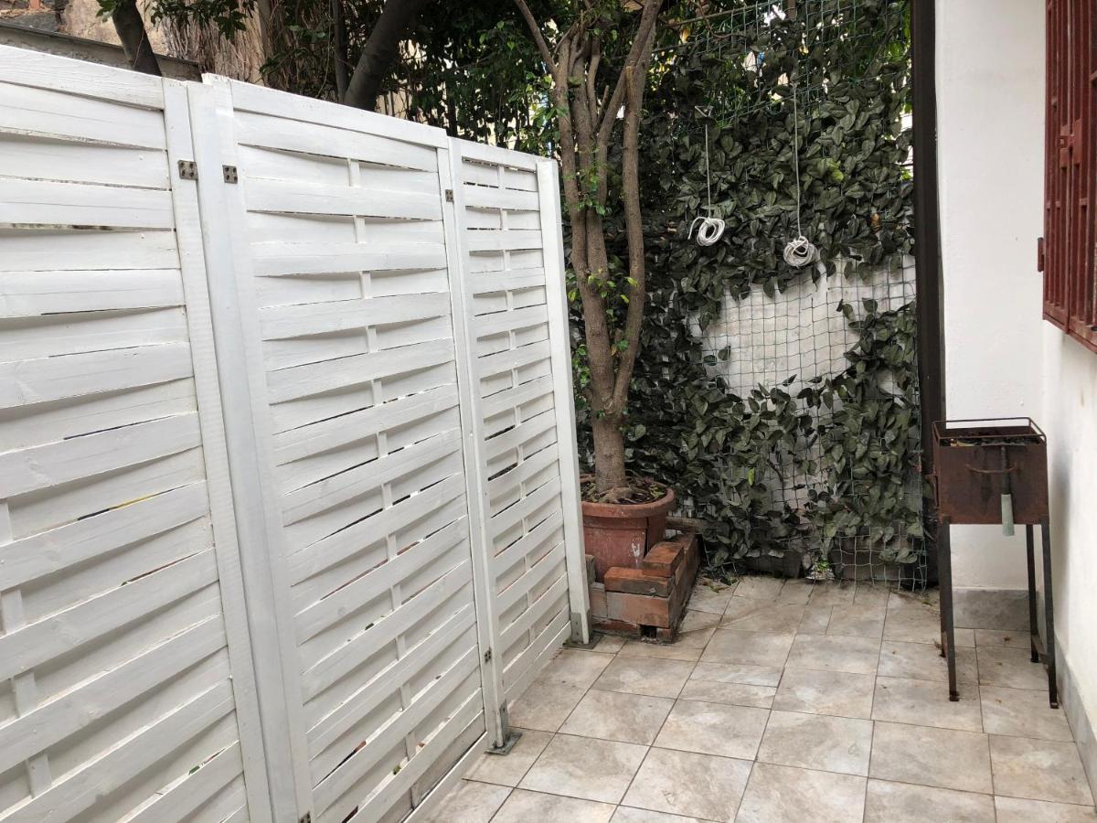 Appartamento La Casa Del Vicolo Catania Esterno foto